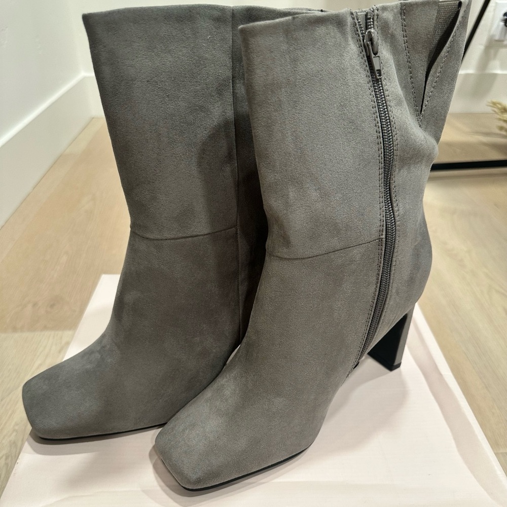 Women’s Size 8 Gray Suede Boots 3” Heel
